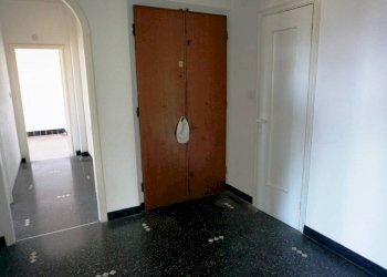 Ingresso - Trilocale via dei Landi, 16, Genova (zona Sampierdarena) - foto 2