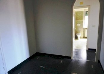 Stanza non arredata - Trilocale via dei Landi, 16, Genova (zona Sampierdarena) - foto 3