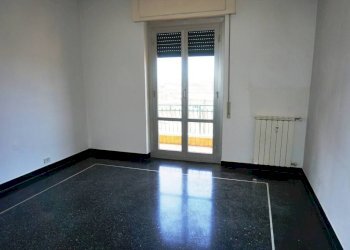 Camera da letto - Trilocale via dei Landi, 16, Genova (zona Sampierdarena) - foto 8