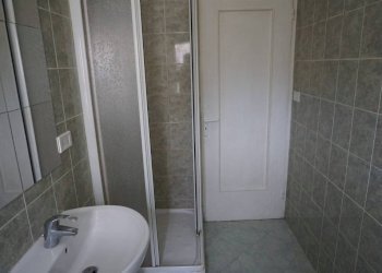 Bagno - Trilocale via dei Landi, 16, Genova (zona Sampierdarena) - foto 12