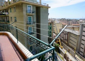 Balcone - Trilocale via dei Landi, 16, Genova (zona Sampierdarena) - foto 14