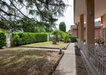 Giardino - Villa strada Bardassano, 24, Castiglione Torinese - foto 4
