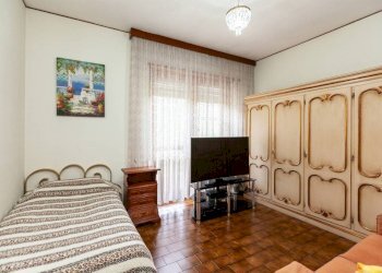 Camera da letto - Villa strada Bardassano, 24, Castiglione Torinese - foto 34