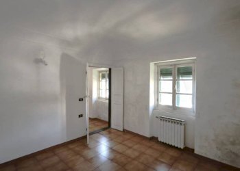Soggiorno - Three-room apartment salita Superiore San Rocchino, Genova (neighborhood Castelletto) - photo 7