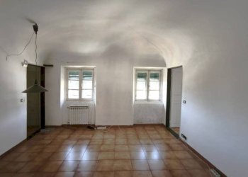 Camera da letto - Three-room apartment salita Superiore San Rocchino, Genova (neighborhood Castelletto) - photo 8