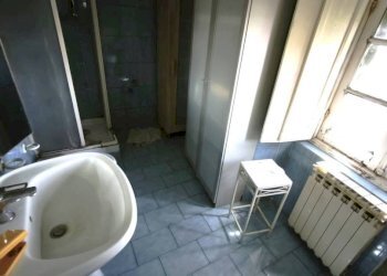 Bagno - Three-room apartment salita Superiore San Rocchino, Genova (neighborhood Castelletto) - photo 16