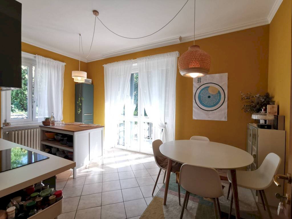 Salone - Three-room apartment via Sabaudia, Torino (neighborhood Borgo Po) - photo 3