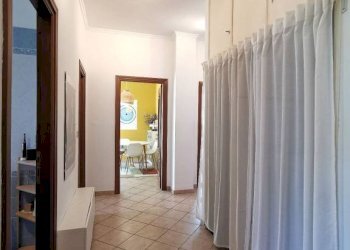 Corridoio - Three-room apartment via Sabaudia, Torino (neighborhood Borgo Po) - photo 10