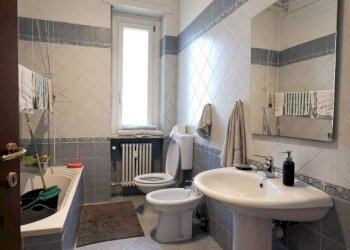 Bagno - Three-room apartment via Sabaudia, Torino (neighborhood Borgo Po) - photo 19