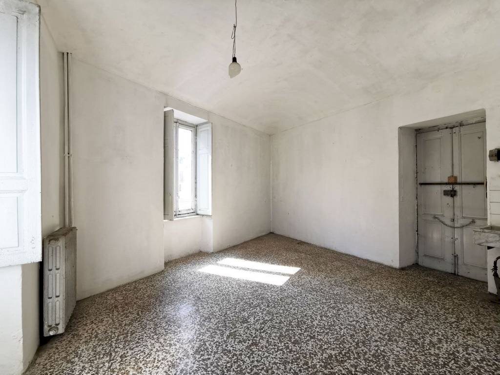 Stanza non arredata - Bilocale via Pisa, 46, Torino (zona Aurora) - foto 3