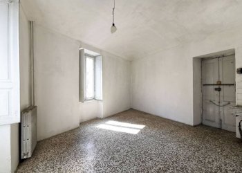Stanza non arredata - Bilocale via Pisa, 46, Torino (zona Aurora) - foto 3