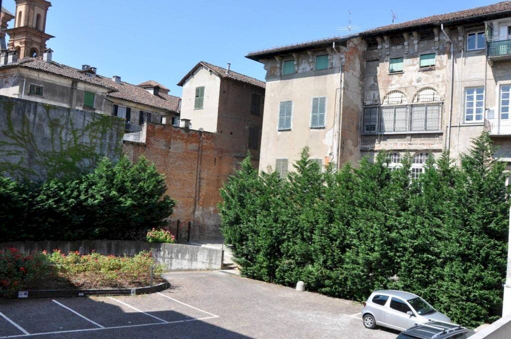 Facciata - Box via Paolo Giacometti, 23, Novi Ligure - photo 1