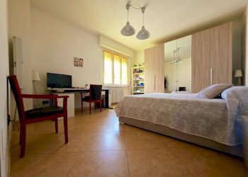 Camera da letto - Trilocale strada Gedeone Ferrarini, Parma - foto 7