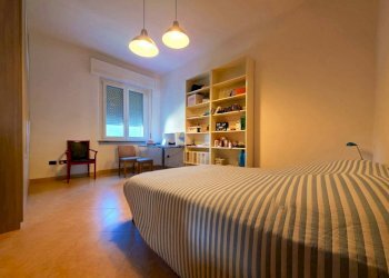 Camera da letto - Trilocale strada Gedeone Ferrarini, Parma - foto 13