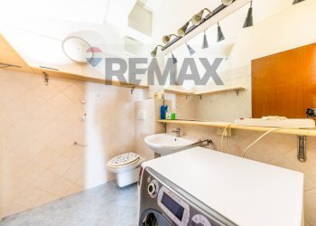Bagno - Three-room apartment Via Eraclito
19, Albano Laziale - photo 13