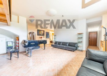 Soggiorno - Three-room apartment Via Eraclito
19, Albano Laziale - photo 21
