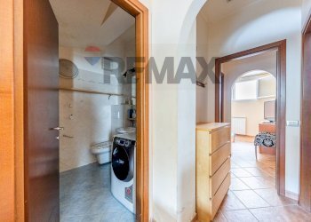 Hall / corridoio - Three-room apartment Via Eraclito
19, Albano Laziale - photo 23