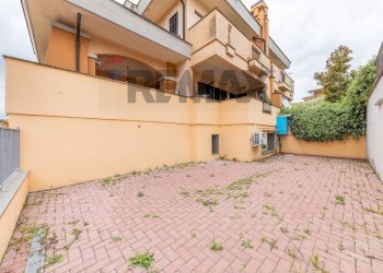 Edificio all\'aperto - Three-room apartment Via Eraclito
19, Albano Laziale - photo 30