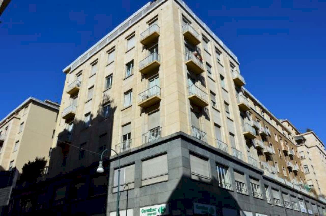 Facciata - Quadrilocale via VOLTA, 9, Torino (zona Centro) - foto 1