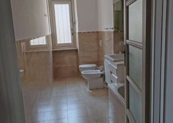 Bagno - Quadrilocale via VOLTA, 9, Torino (zona Centro) - foto 16