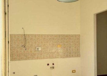 Cucina - Trilocale strada San Pietro, Nizza Monferrato - foto 4