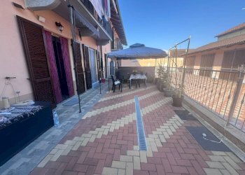 Cortile interno - Four-room apartment via Ruatti, Caramagna Piemonte - photo 8