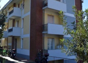 Facciata - Bilocale all'asta via Luigi Bailo, 29, Genova (zona Molassana) - foto 1