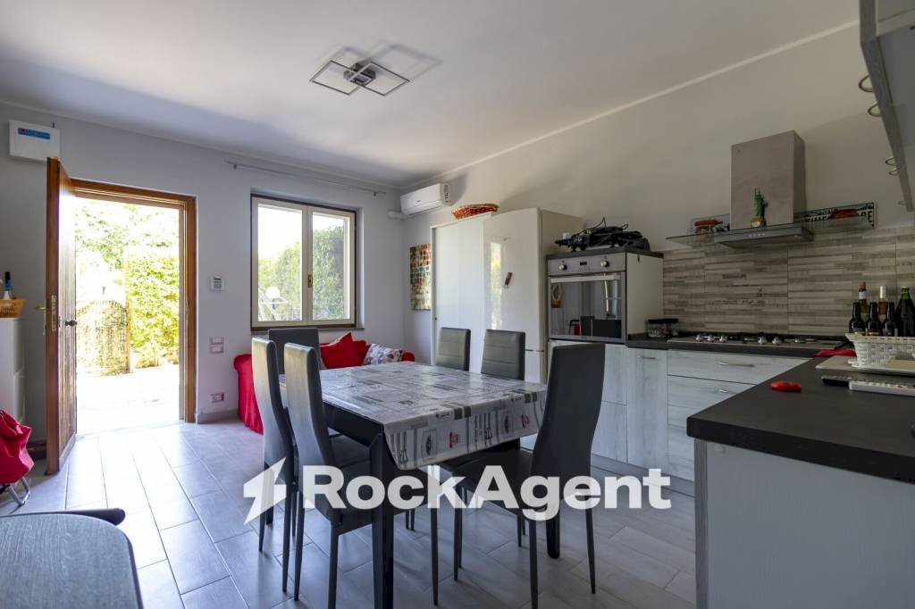 Cucina - Three-room apartment via Giosuè Carducci, 51, Montepaone - photo 2