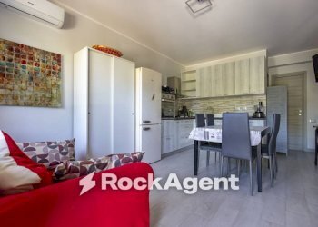 Salone - Three-room apartment via Giosuè Carducci, 51, Montepaone - photo 6