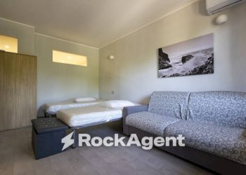 Camera da letto - Three-room apartment via Giosuè Carducci, 51, Montepaone - photo 24