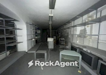 Interno non residenziale - Shop via Giacomo Giovanetti 64, Genova (neighborhood Sampierdarena) - photo 10