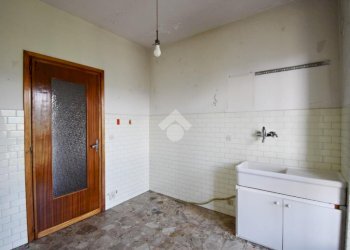 Apartment Via Lorenzo Garda, Ivrea - photo 9
