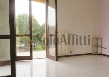 Soggiorno - Two-room apartment Piazza Enzo Tarantelli, Pogliano Milanese - photo 2