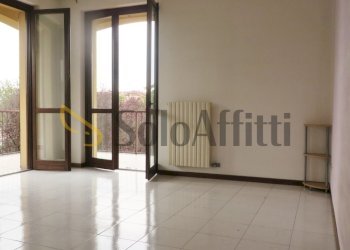 Soggiorno - Two-room apartment Piazza Enzo Tarantelli, Pogliano Milanese - photo 3