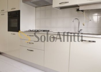 Cucina - Two-room apartment Piazza Enzo Tarantelli, Pogliano Milanese - photo 11