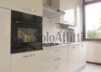 Cucina - Two-room apartment Piazza Enzo Tarantelli, Pogliano Milanese - photo 12