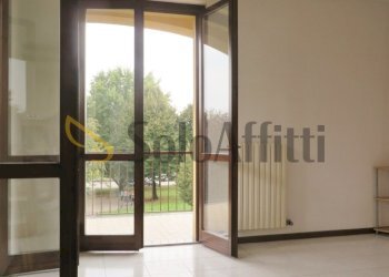 Soggiorno - Two-room apartment Piazza Enzo Tarantelli, Pogliano Milanese - photo 13