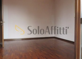 Camera - Two-room apartment Piazza Enzo Tarantelli, Pogliano Milanese - photo 19