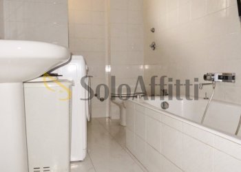 Bagno - Two-room apartment Piazza Enzo Tarantelli, Pogliano Milanese - photo 23