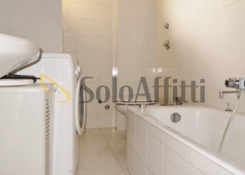 Bagno - Two-room apartment Piazza Enzo Tarantelli, Pogliano Milanese - photo 24