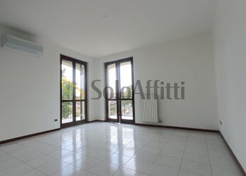 soggiorno - Two-room apartment Piazza Enzo Tarantelli, Pogliano Milanese - photo 5