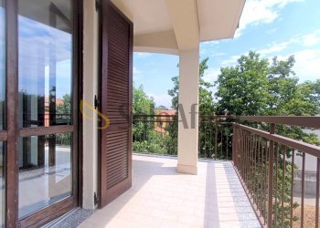 terrazzo - Two-room apartment Piazza Enzo Tarantelli, Pogliano Milanese - photo 7