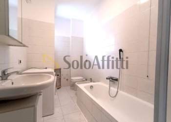 bagno - Two-room apartment Piazza Enzo Tarantelli, Pogliano Milanese - photo 11