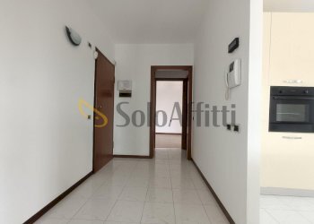 ingressso - Two-room apartment Piazza Enzo Tarantelli, Pogliano Milanese - photo 13