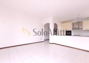 cucina a vista - Two-room apartment Piazza Enzo Tarantelli, Pogliano Milanese - photo 14