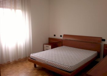 CAmera matrimoniale - Three-room apartment Via Neruda 12, Arsago Seprio - photo 6