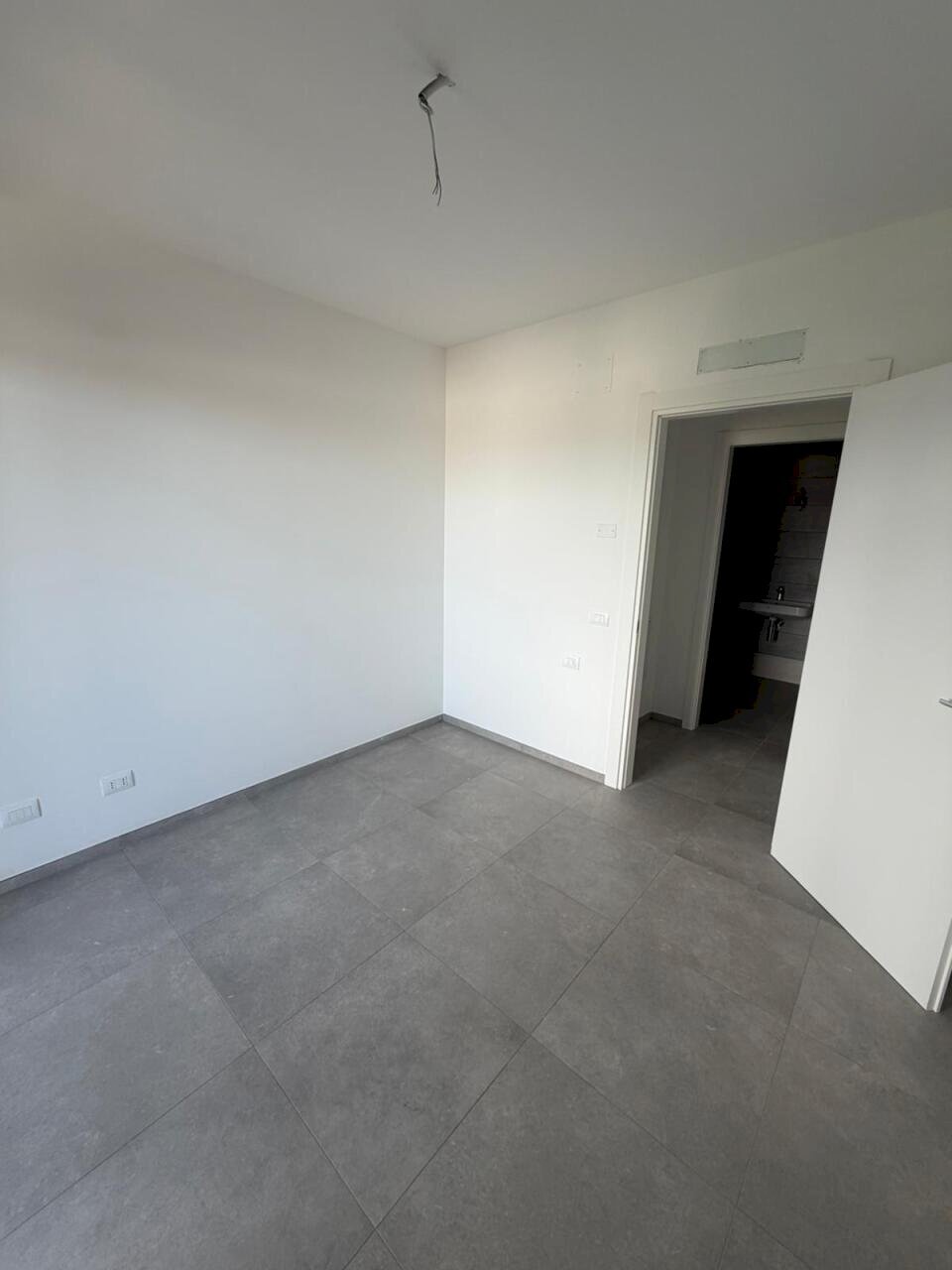 PHOTO-2026-05-22-17-43-36_3 - Four-room apartment Via Salara Vecchia 14, Pescara - photo 1