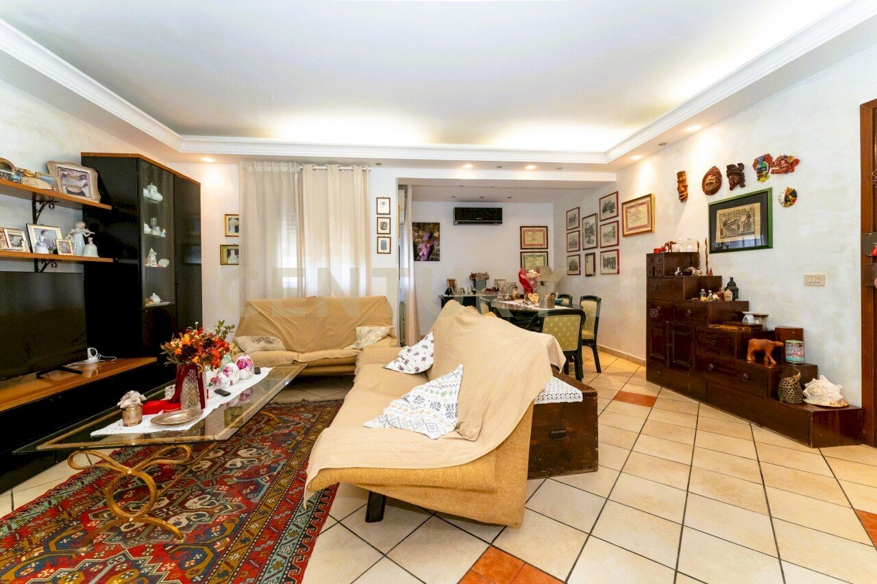 1 - Apartment Via Carmelo Salanitro 1, Catania - photo 1
