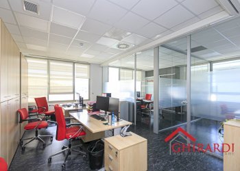 1.0 UFFICIO 1 - Office Via delle Nuove Tecnologie Enrico Albareto 21, Genova (neighborhood Sestri Ponente) - photo 4
