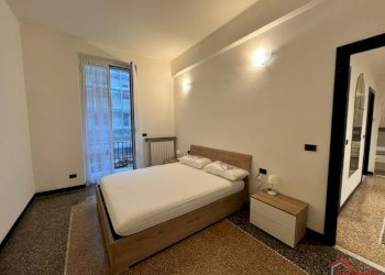 3.4 CAMERA 1.jpeg - Appartamento Via Andrea del Sarto 9, Genova (zona Sestri Ponente) - foto 11